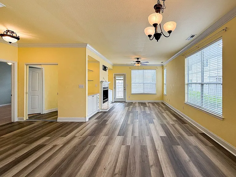 1836 Kensal Green Dr — Photo 6