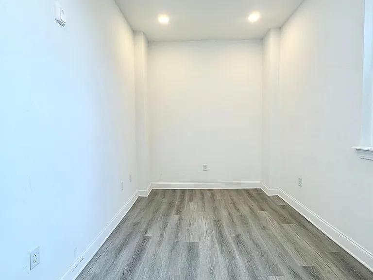 1600 West Hunting Park - Residential — Photo 35