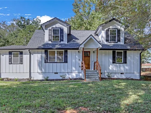 2638 Cleburne Pkwy, Powder Springs, GA 30127