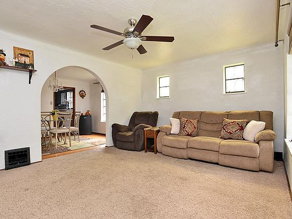4th image of 457 Appian Dr