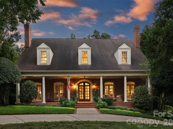 2115 Foxcroft Woods Ln, Charlotte, NC 28211