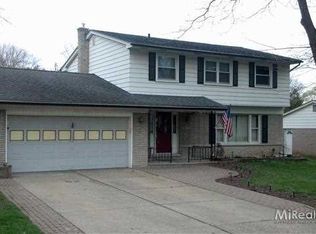 18745 Beatrice Dr Clinton Township MI 48036 Zillow