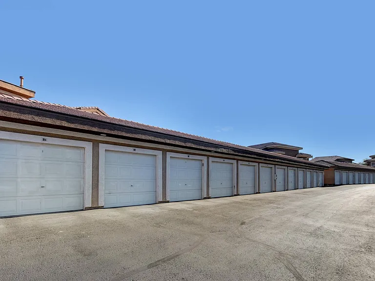 Aspen Peak Condominiums — Photo 52