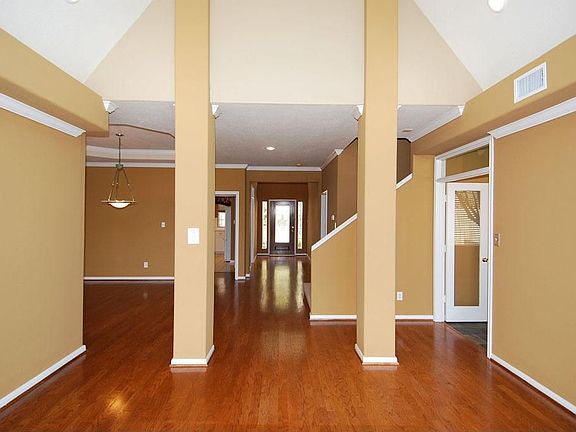 3rd image of 3510 Forest Row Dr