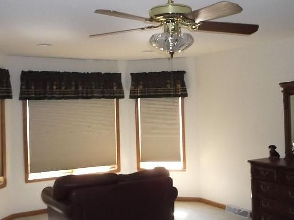 5th image of W144N7042 Terrace Dr
