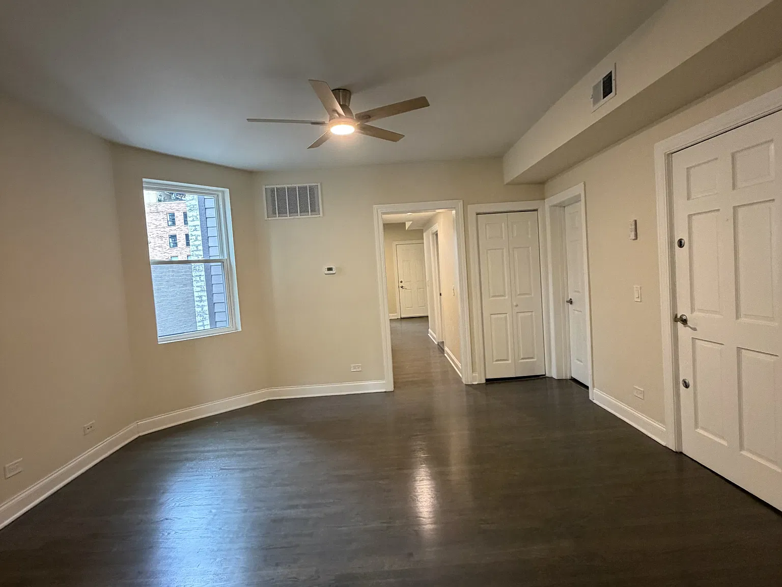 3 bed, 1200 sqft, $3,250 — Photo 4