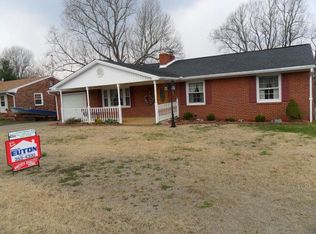 38 1st St, South Shore, KY 41175