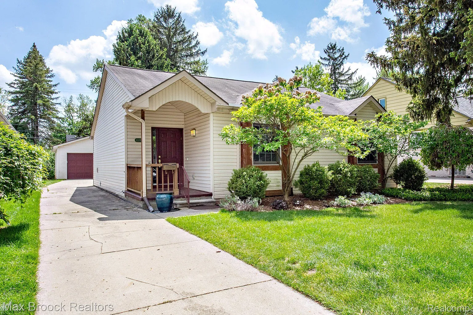 10795 Kingston Ave photo 1