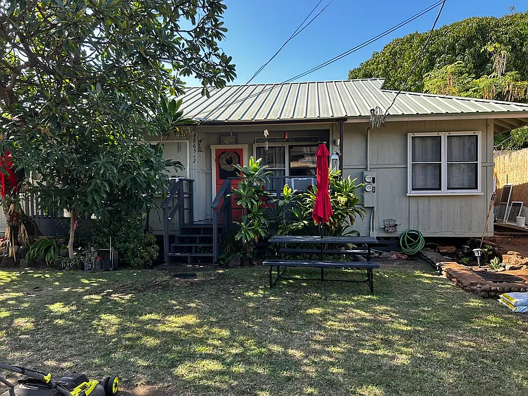 Duplex - 2 Bedroom / 1 Bath