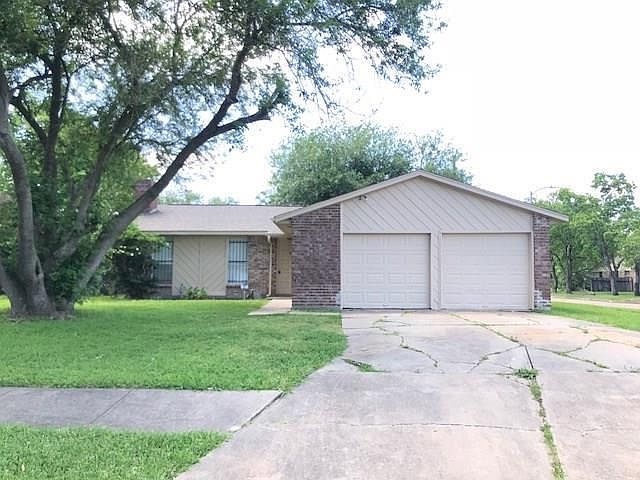 1st image of 15902 Kenbriar Dr