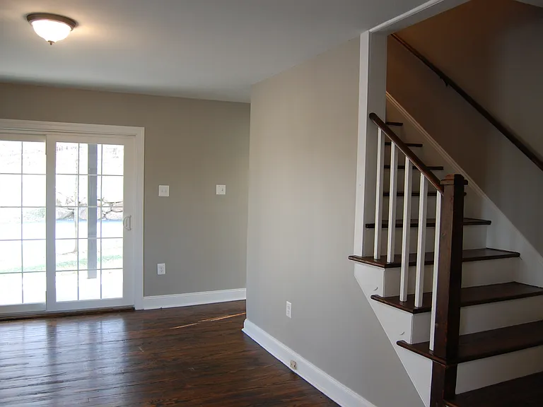 Telegraph Rd — Photo 11