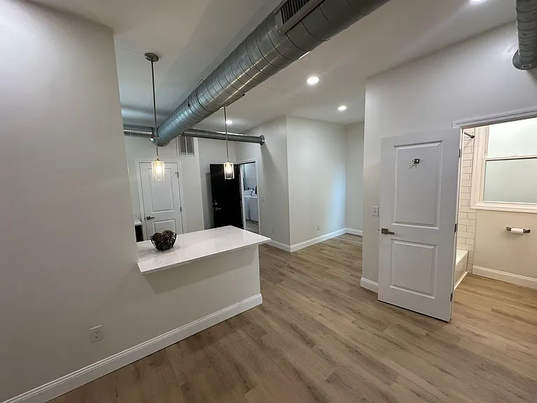 4631 Montgomery Rd — Photo 7