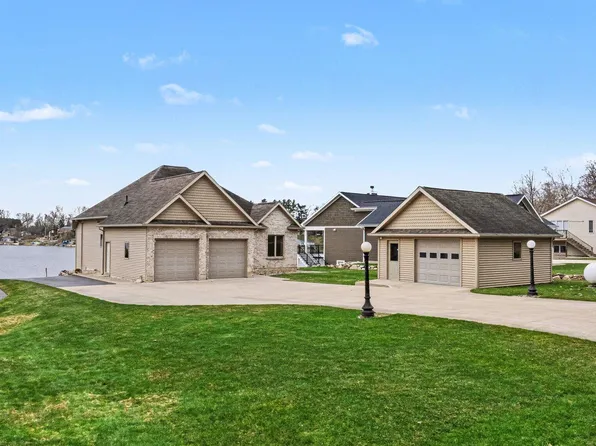 48855 Howard Dr, Lawrence, MI 49064