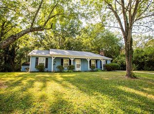 1206 Granada Ln, Greensboro, NC 27407