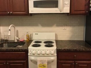425 N 41st St #1F, Philadelphia, PA 19104