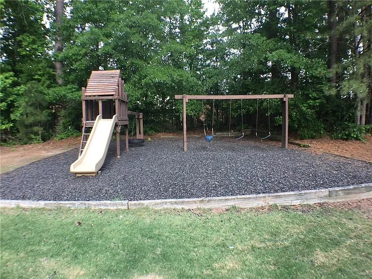 2906 Webb Bridge Rd — Photo 20