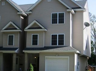 1471 Main St, Worcester, MA 01603