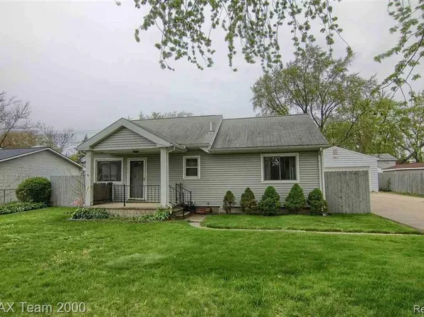 1125 Hartland Dr, Troy, MI 48083