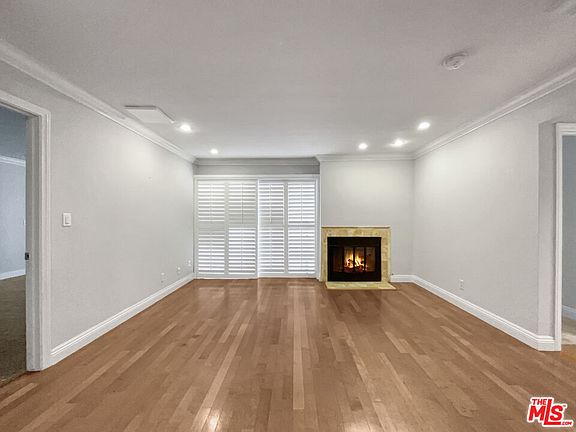 3rd image of 11816 Gorham Ave APT 213