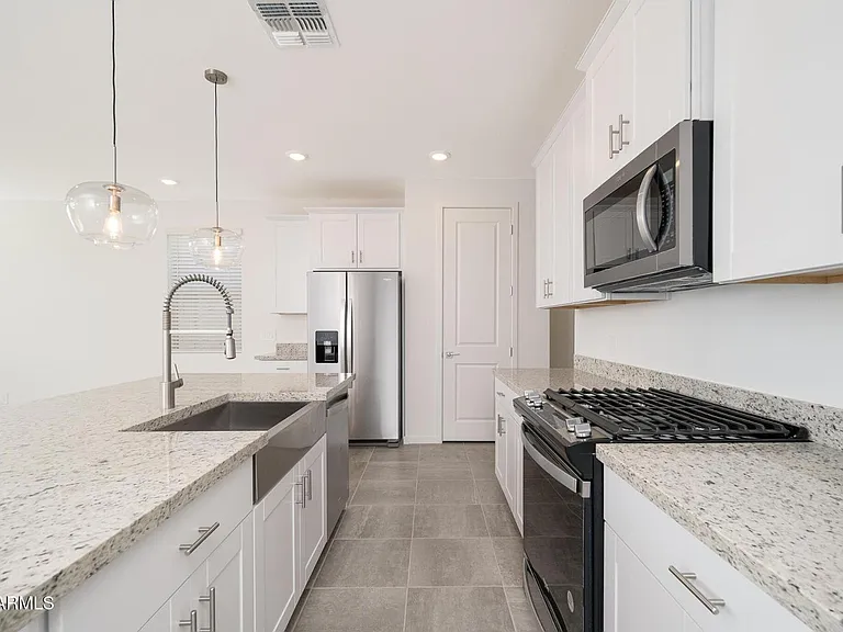 17305 W Sanna St — Photo 4