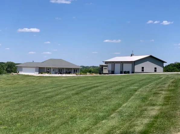 13186 Clearview Ct, Moravia, IA 52571
