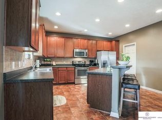 17565 Taylor St, Omaha, NE 68116