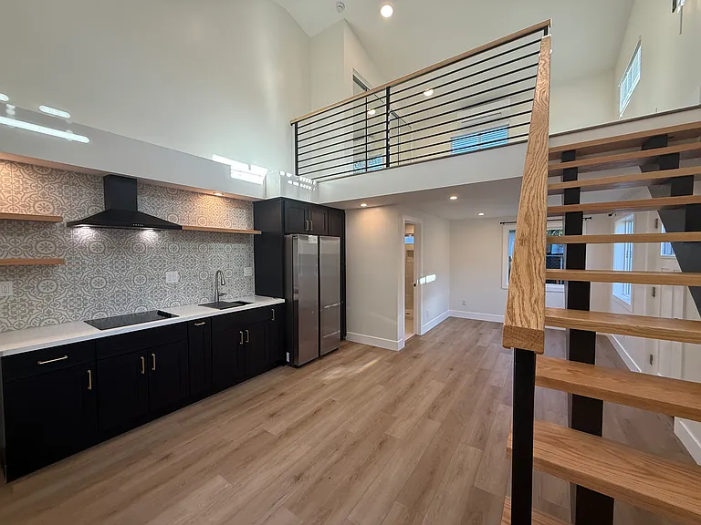909 S Spruce St #1 — Photo 13