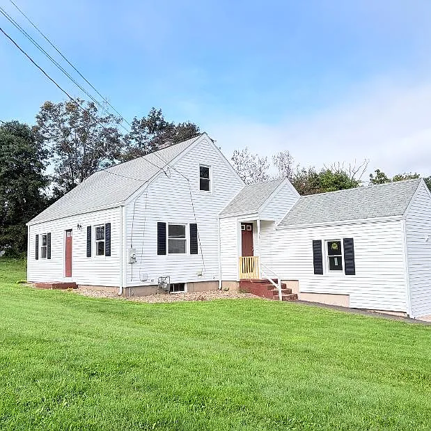 58 Barton Cir — Photo 4