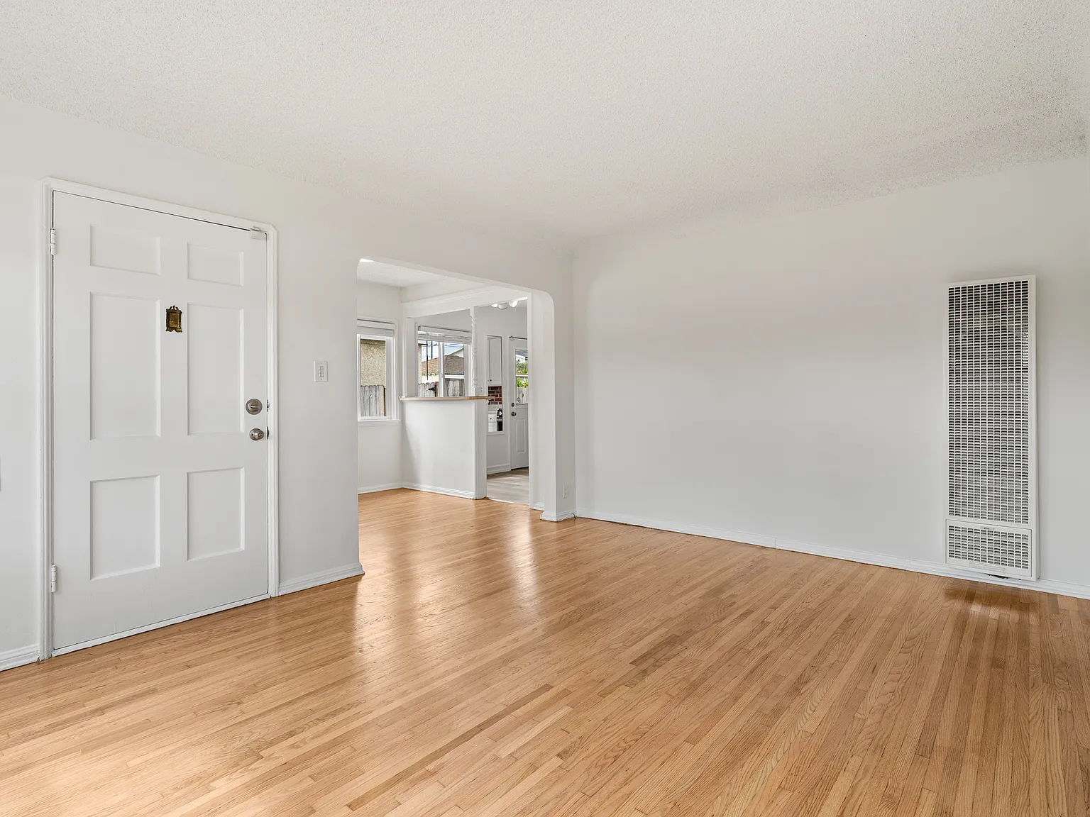 7869 Croydon Avenue, Westchester, CA, USA — Photo 2