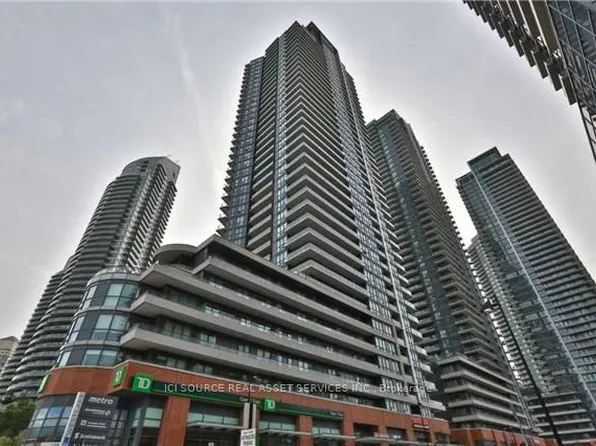 2212 Lake Shore Blvd W, Toronto, ON