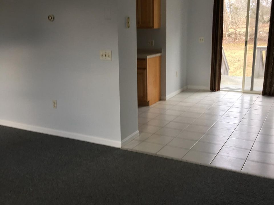 2nd image of 48 Pearl St