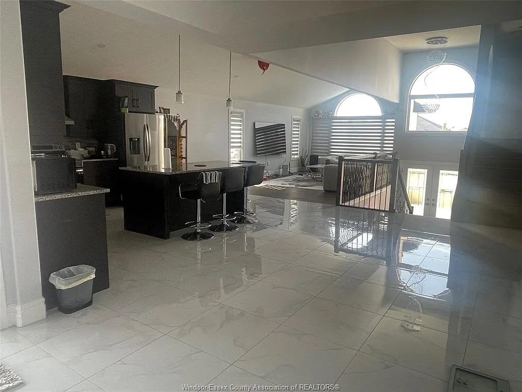 3 bed, $2,800 — Photo 4