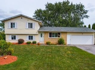 20 Sahara Dr, Rochester, NY 14624