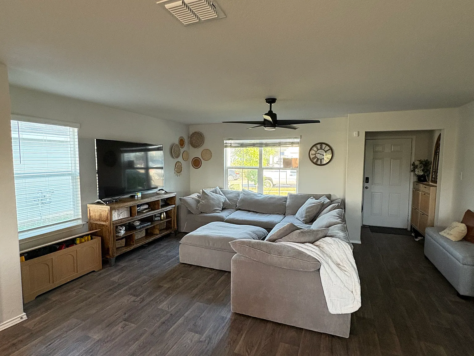 3 bed, 2.5 bath, 1508 sqft, $1,750 — Photo 2