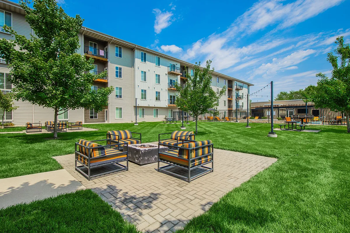 Trails Bend Apartments - Trail's Bend Apartments and Townhomes