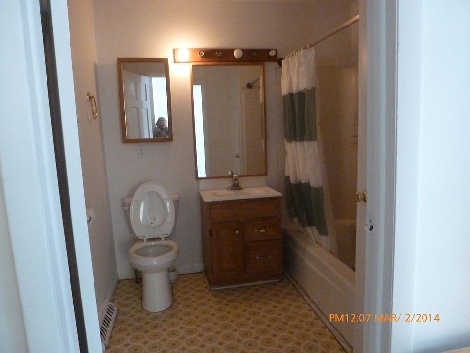 2nd image of 2 Ave A Left
