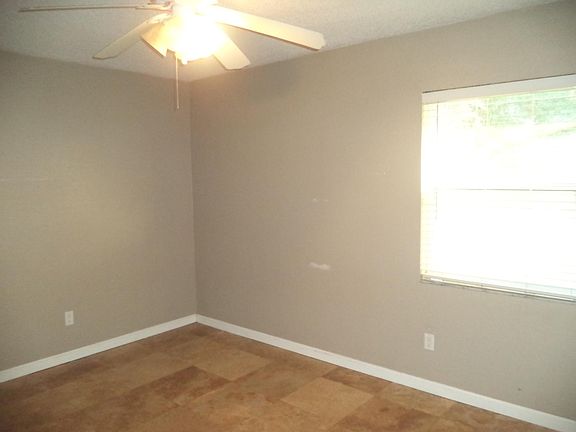 3rd image of 2203 Whitney Pl