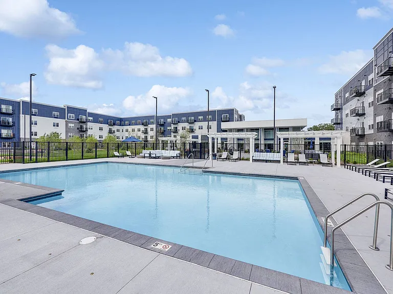 Lochner Apartments — Photo 48