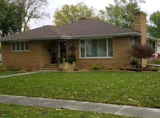 809 S Main St, Milbank, SD 57252