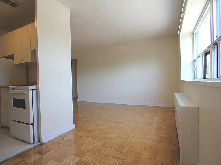 1307 Wilson Ave #1303 — Photo 15