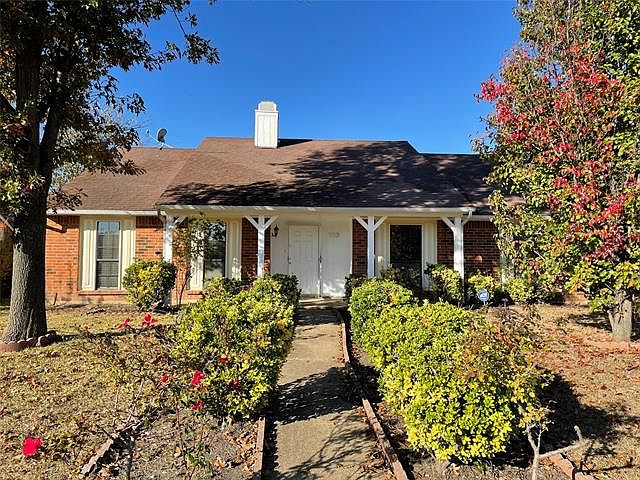 1st image of 1113 Lesa Ln
