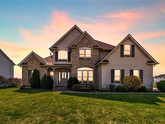 2nd image of 42 Kingston Dr