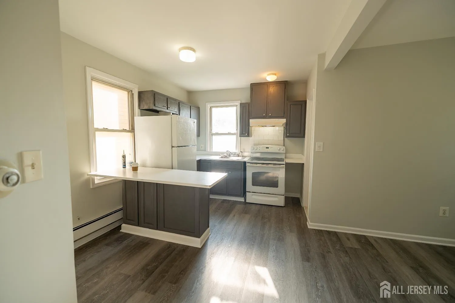 1 bed, 1.0 bath, 1252 sqft, $1,850 — Photo 3