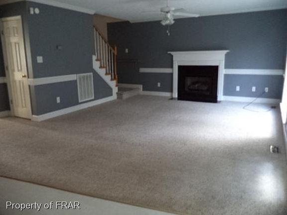 3rd image of 4018 Dickens Ave