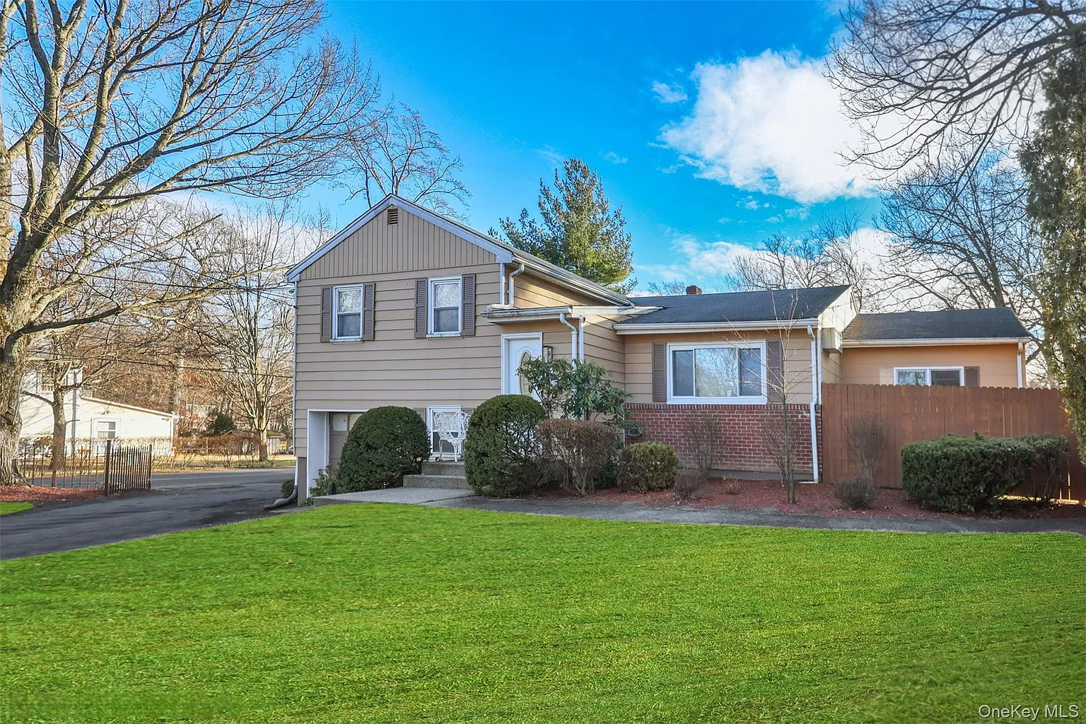 138 E Eckerson Road photo 1