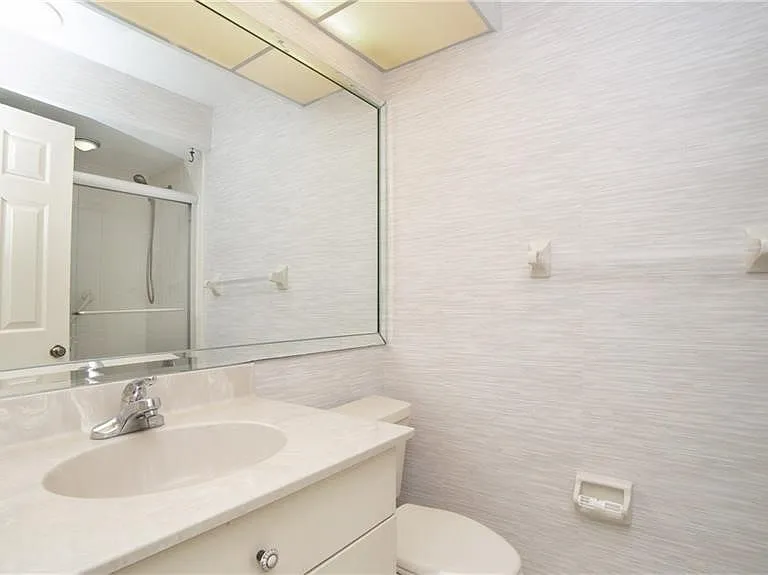 319 Reynolds Ct #M-12 — Photo 13