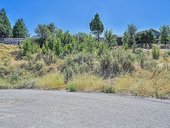3rd image of 3 White Ave
