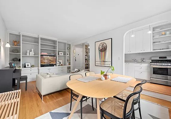2nd image of 2 Grove St APT 4F