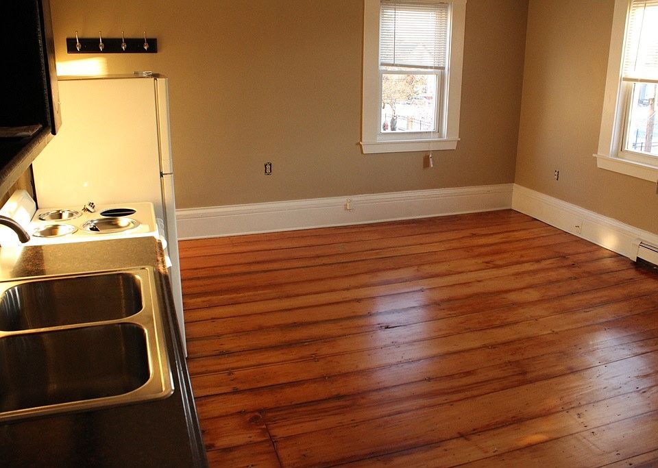 2nd image of 149 Brackett St