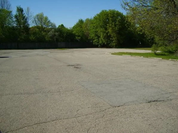 2475 W Mason St, Green Bay, WI 54303